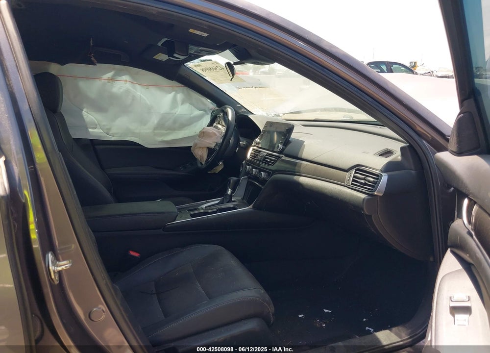 2019 HONDA ACCORD VIN: 1HGCV1F38KA063870