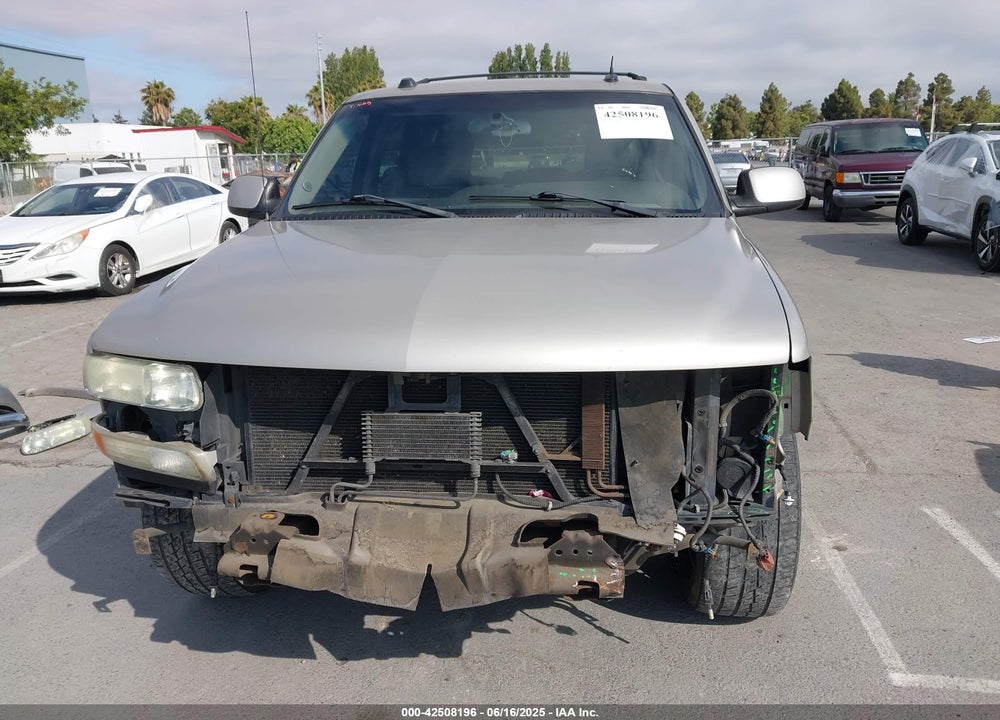 2004 CHEVROLET TAHOE LT VIN: 1GNEC13T24R153092
