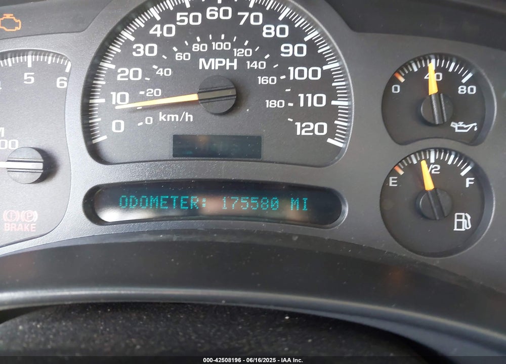 2004 CHEVROLET TAHOE LT VIN: 1GNEC13T24R153092