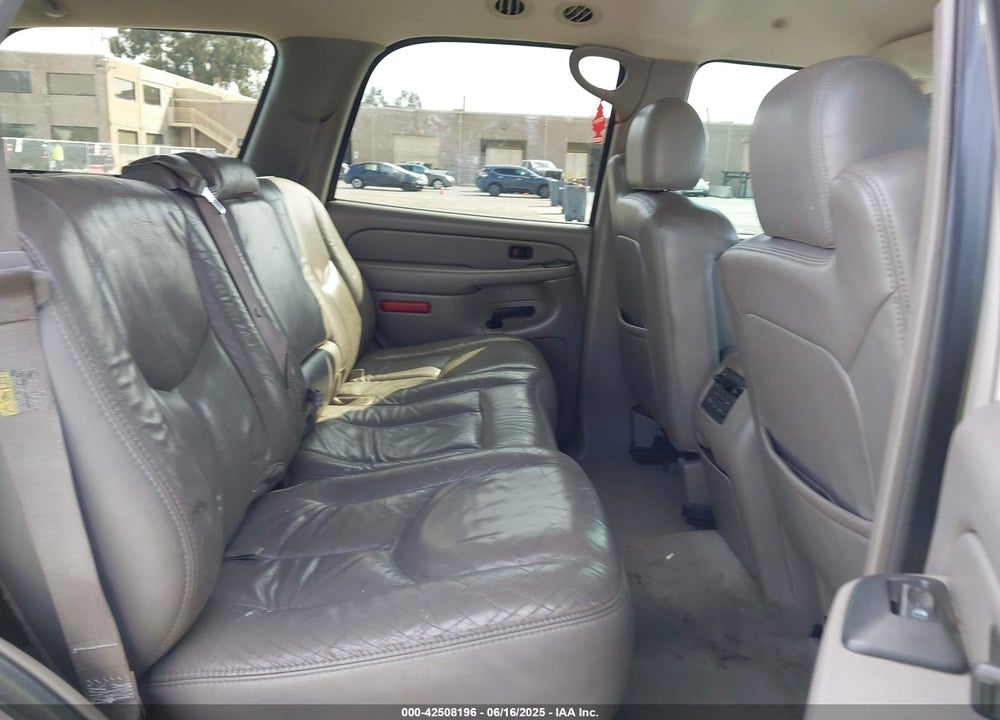 2004 CHEVROLET TAHOE LT VIN: 1GNEC13T24R153092