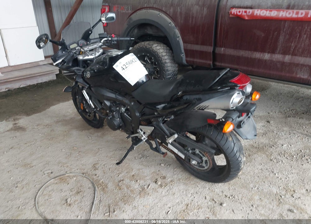 2009 YAMAHA FZ6 SHG VIN: JYARJ13E69A006549