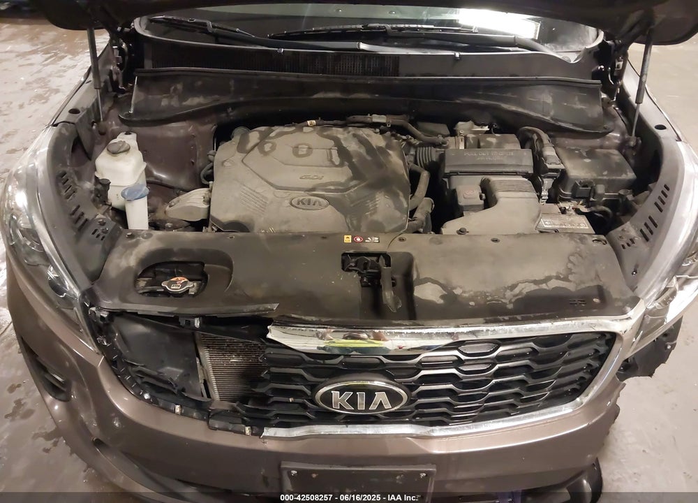 2019 KIA SORENTO VIN: 5XYPGDA58KG588030