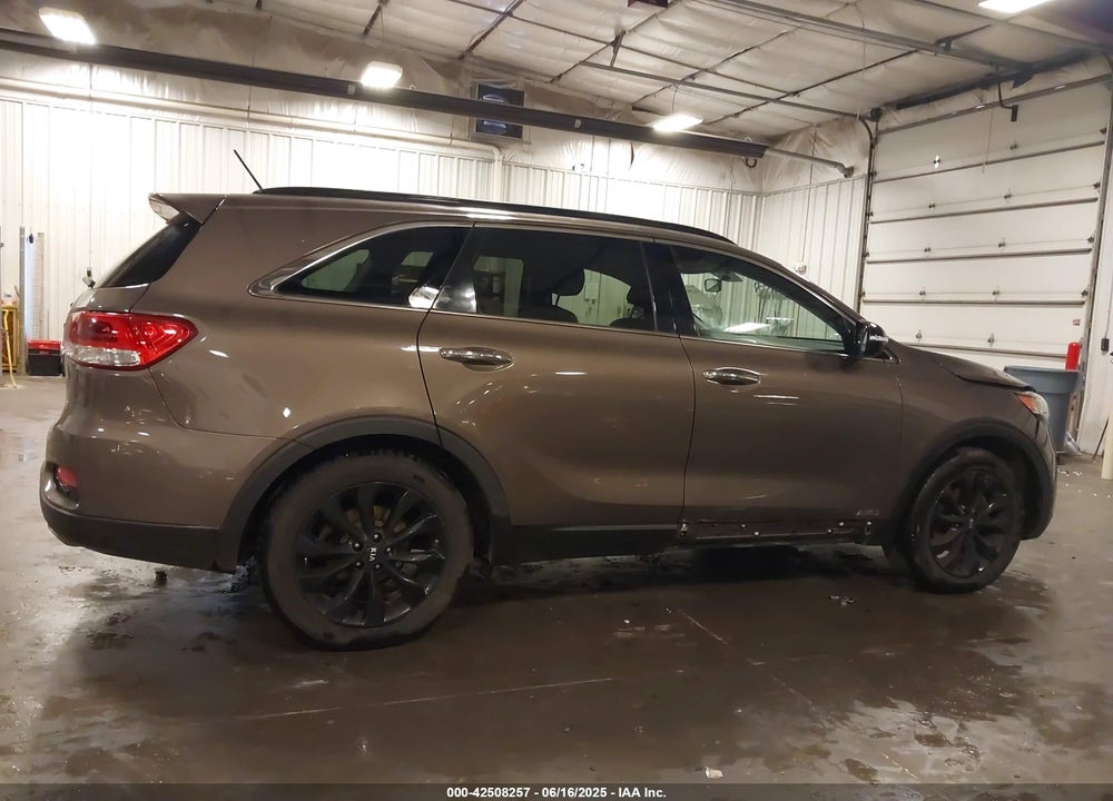 2019 KIA SORENTO VIN: 5XYPGDA58KG588030