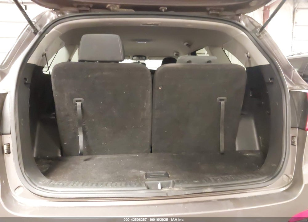 2019 KIA SORENTO VIN: 5XYPGDA58KG588030