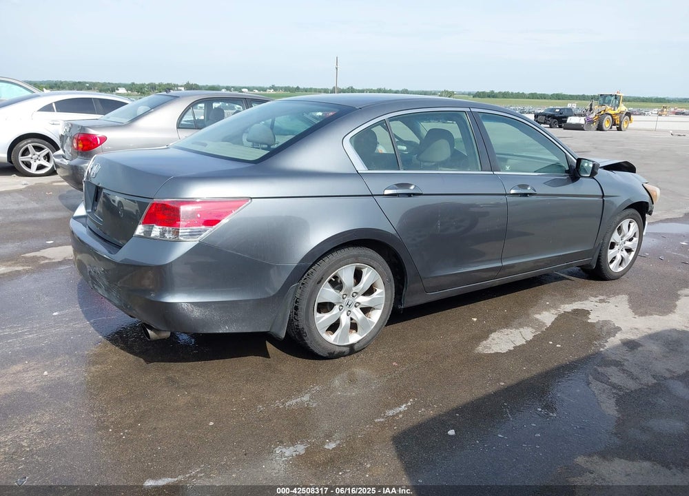 2008 HONDA ACCORD 2.4 EX VIN: JHMCP26738C018848