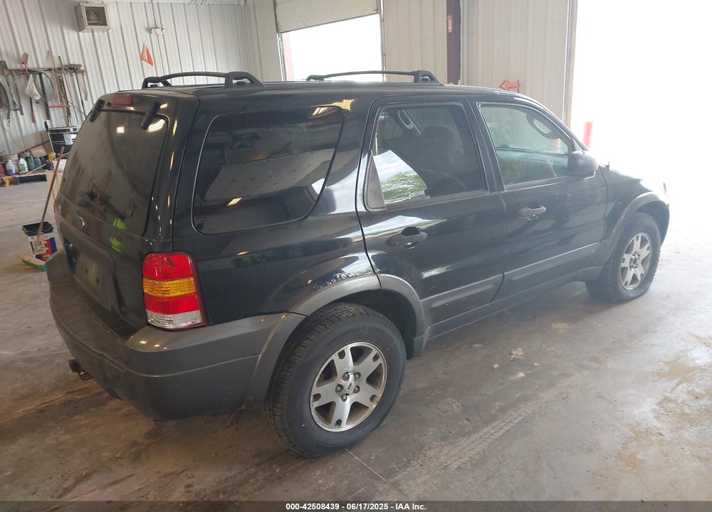 2005 FORD ESCAPE XLT VIN: 1FMCU93125KA89457