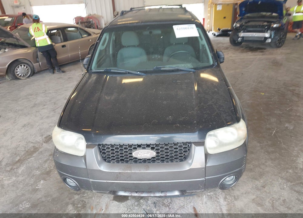 2005 FORD ESCAPE XLT VIN: 1FMCU93125KA89457