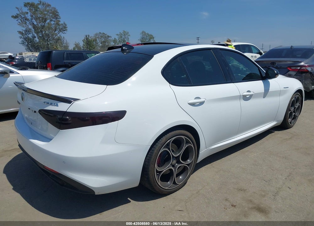 2023 ALFA ROMEO GIULIA VIN: ZARFAMBN5P7669508