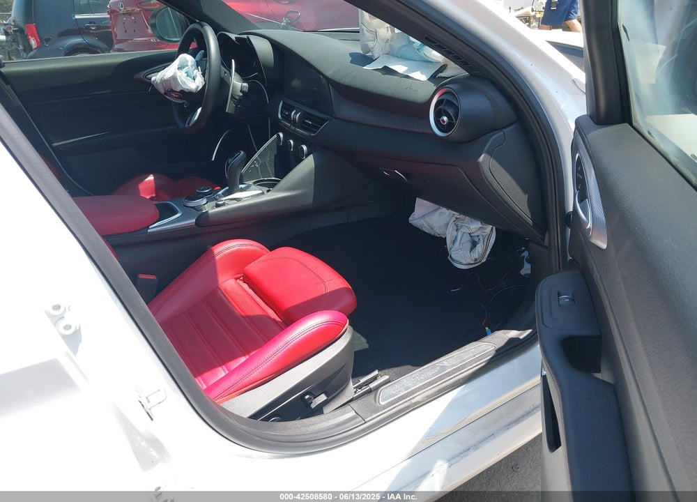 2023 ALFA ROMEO GIULIA VIN: ZARFAMBN5P7669508