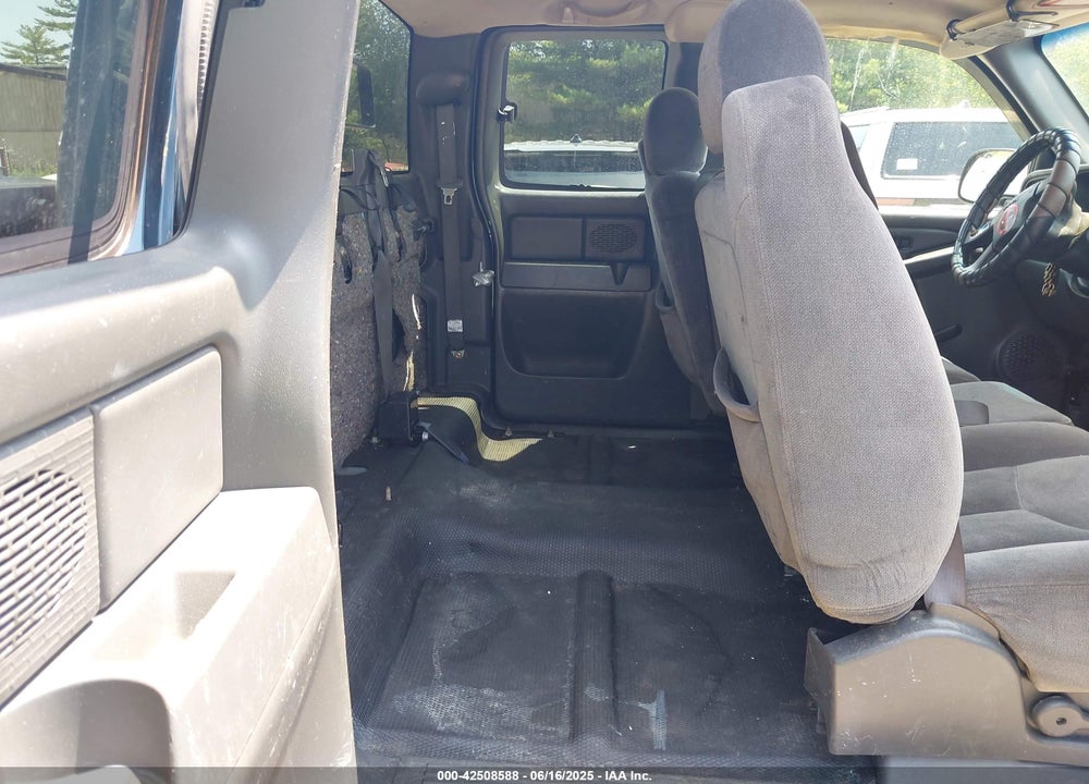 2006 GMC SIERRA 1500 WORK TRUCK VIN: 1GTEK19BX6Z201399