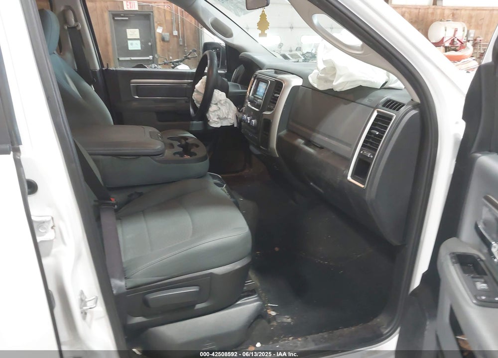 2017 RAM 1500 SLT 4X4 6'4 BOX VIN: 1C6RR7TT7HS544689