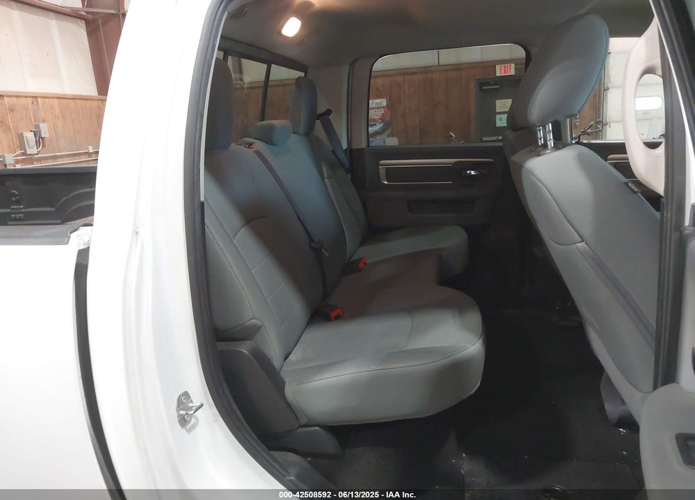 2017 RAM 1500 SLT 4X4 6'4 BOX VIN: 1C6RR7TT7HS544689