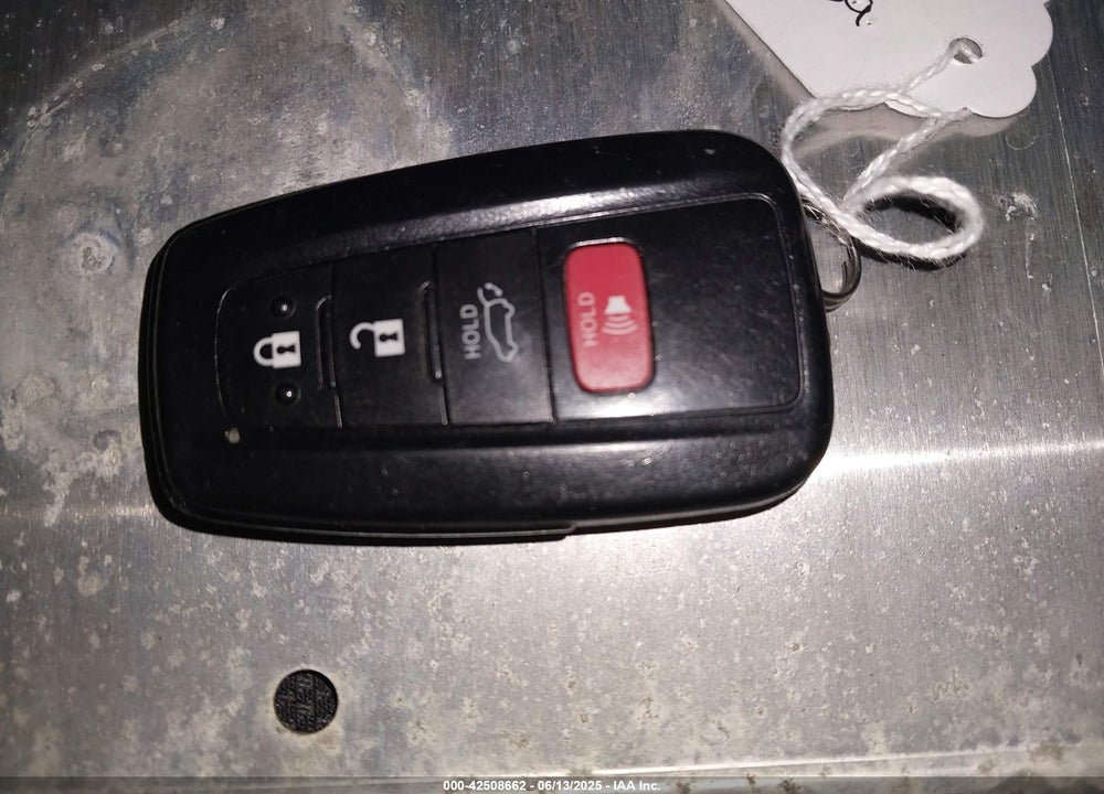 2019 TOYOTA RAV4 VIN: 2T3P1RFV1KC025542