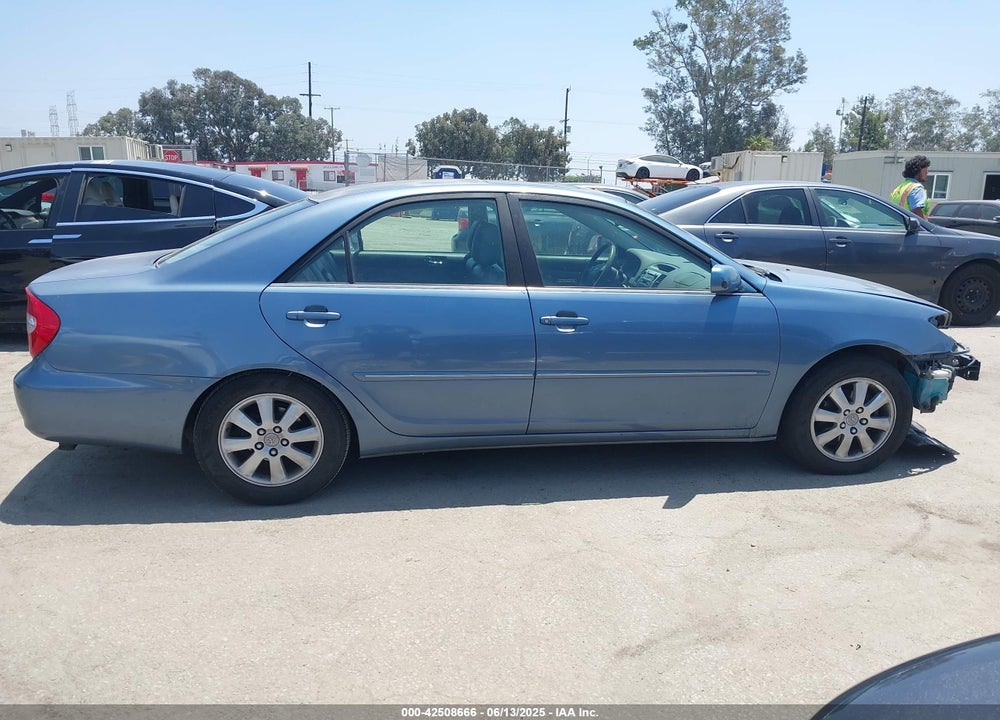 2002 TOYOTA CAMRY XLE VIN: JTDBE30K320109228