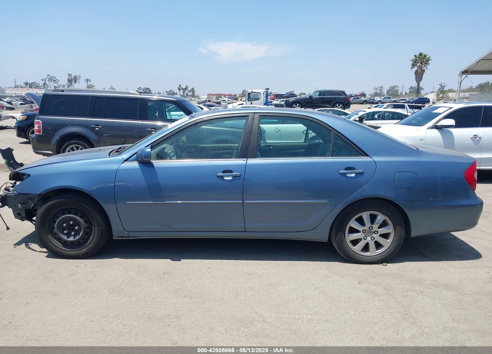 2002 TOYOTA CAMRY XLE VIN: JTDBE30K320109228