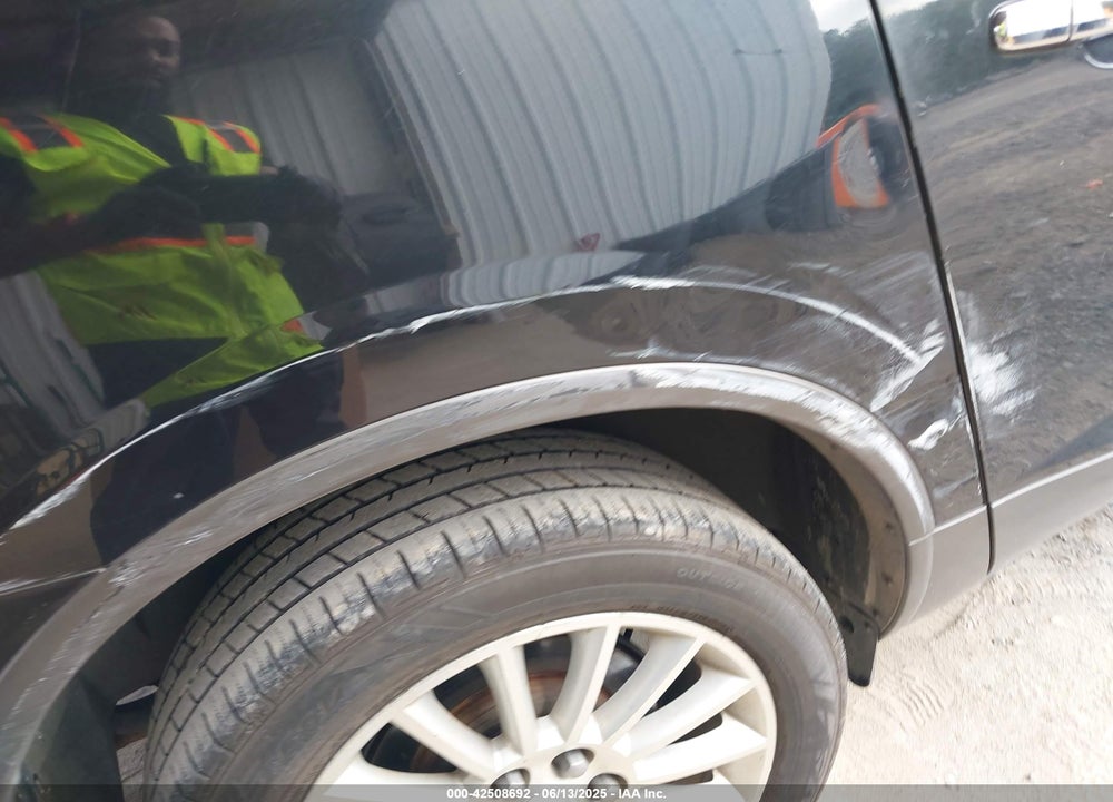 2011 BUICK ENCLAVE VIN: 5GAKRBED4BJ307952