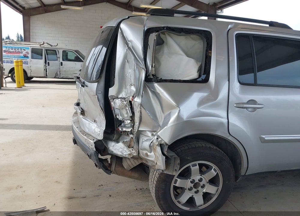 2011 HONDA PILOT VIN: 5FNYF4H53BB007098