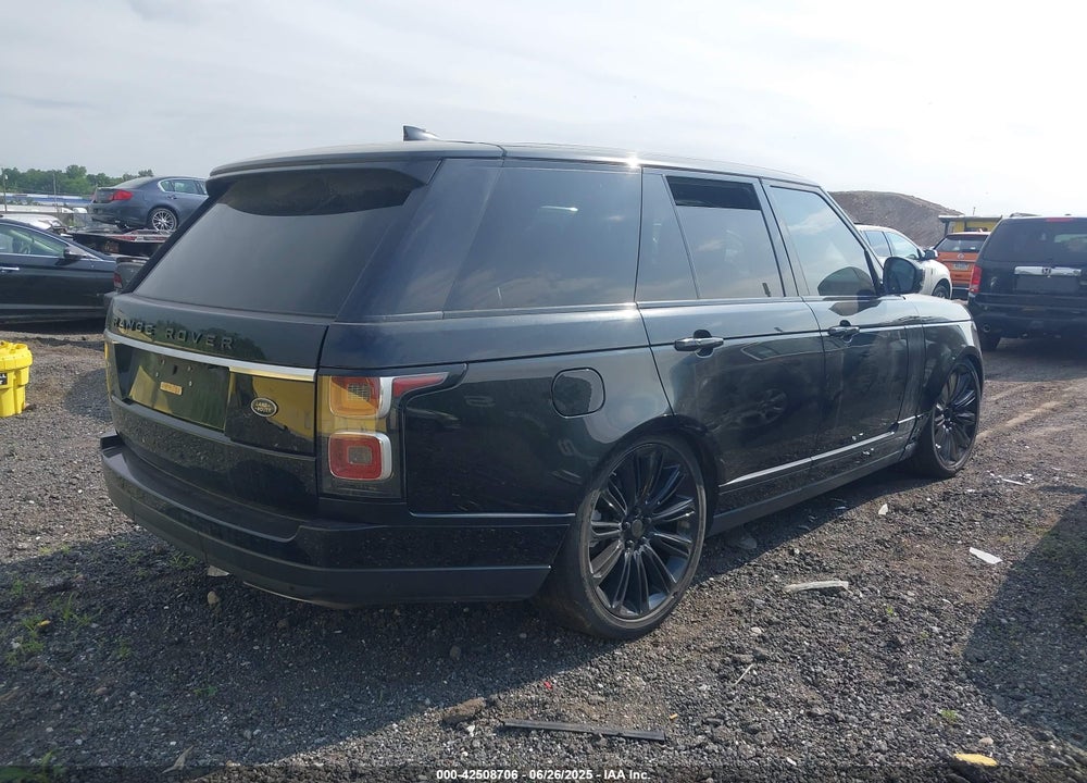 2018 LAND ROVER RANGE ROVER VIN: SALGS2RE3JA389370