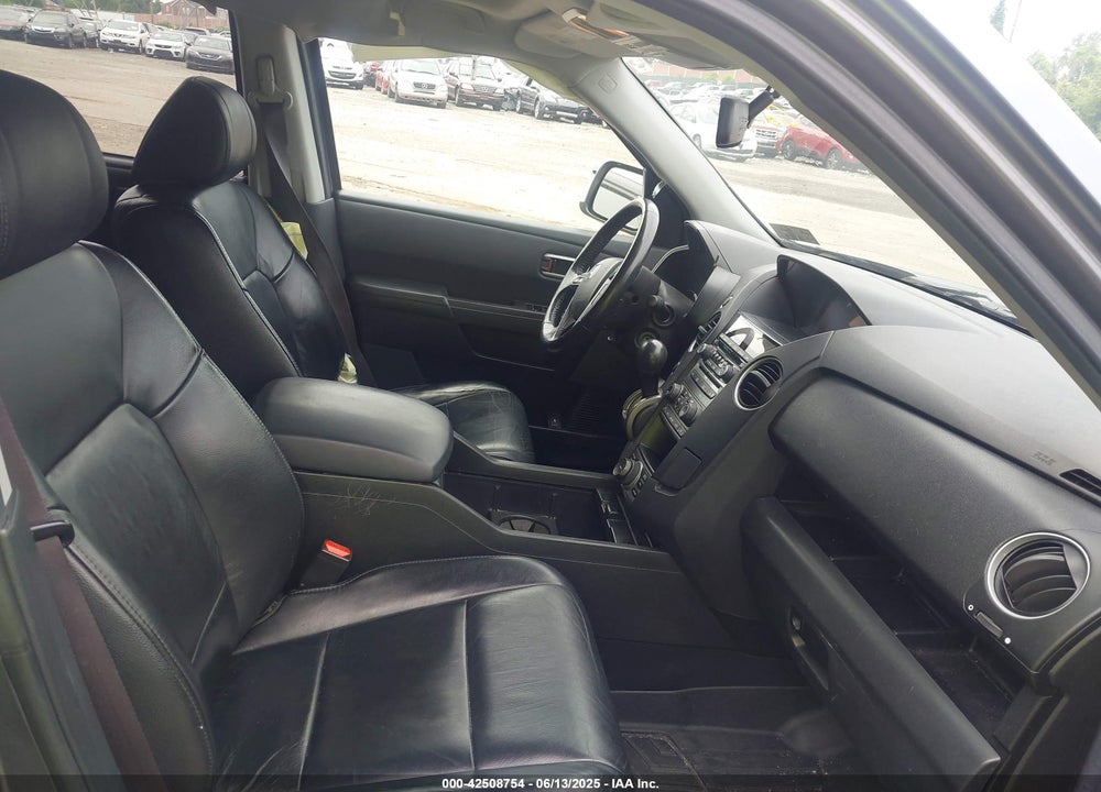 2013 HONDA PILOT VIN: 5FNYF4H95DB027343