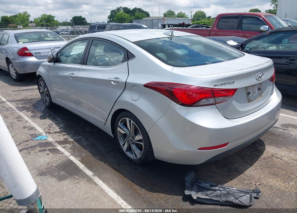 2015 HYUNDAI ELANTRA VIN: KMHDH4AE7FU323115