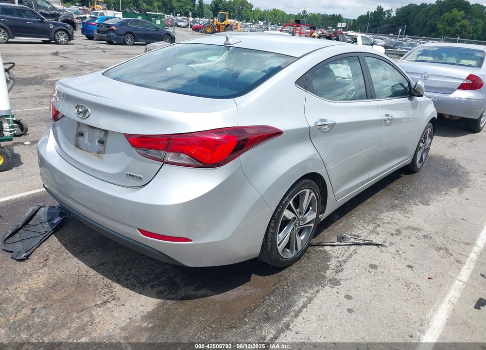 2015 HYUNDAI ELANTRA VIN: KMHDH4AE7FU323115
