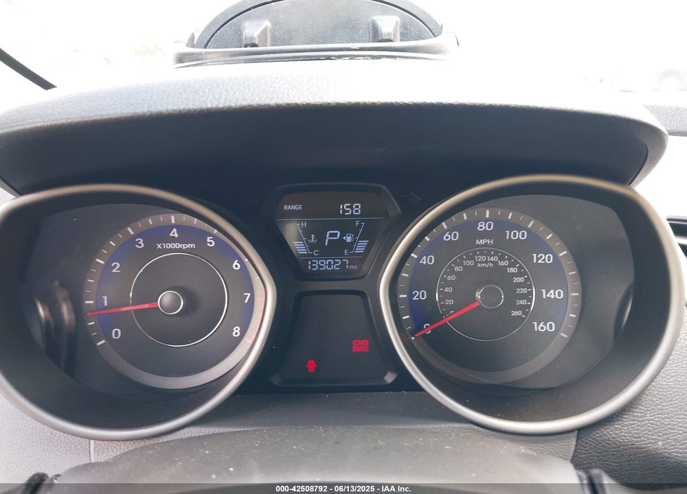 2015 HYUNDAI ELANTRA VIN: KMHDH4AE7FU323115