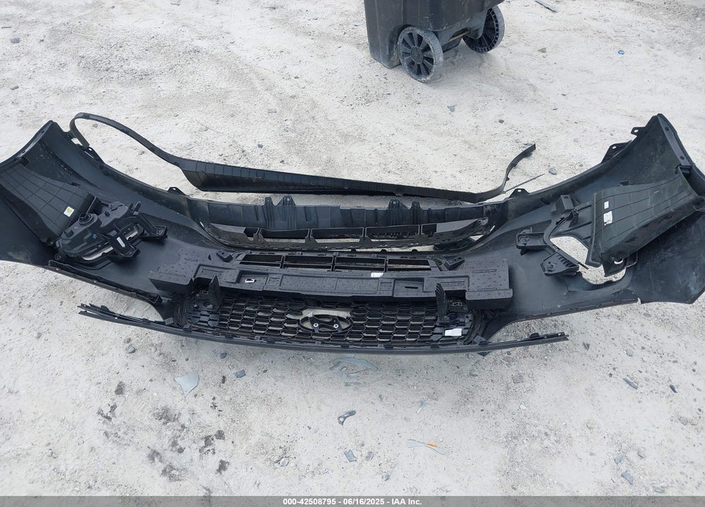 2018 HYUNDAI ELANTRA GT VIN: KMHH35LE4JU032132