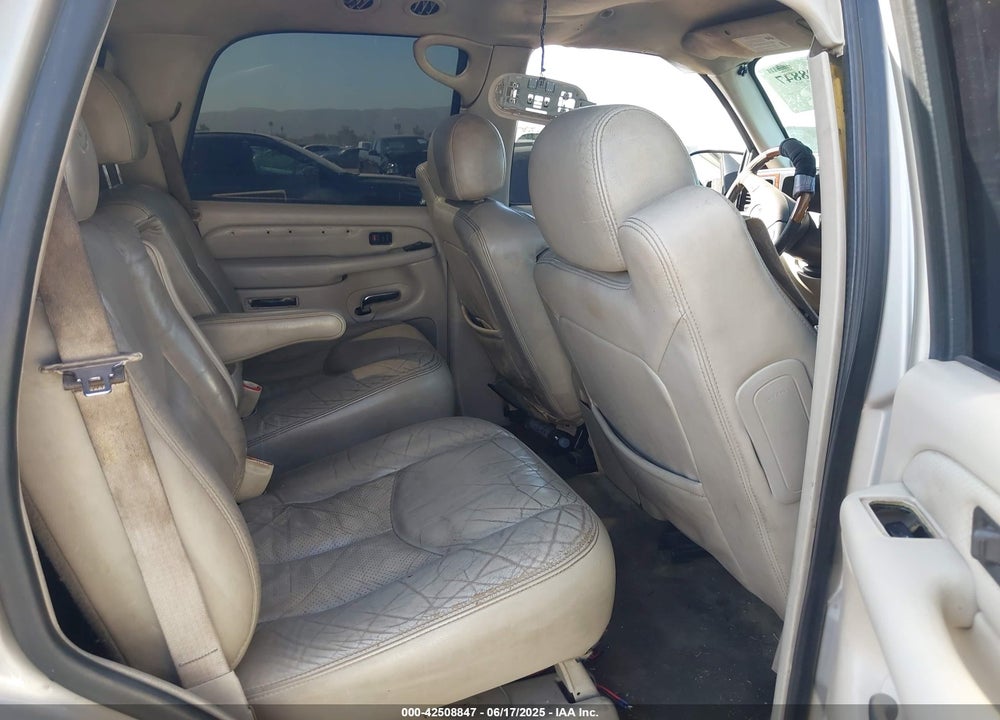 2004 CADILLAC ESCALADE STANDARD VIN: 1GYEC63T84R129167