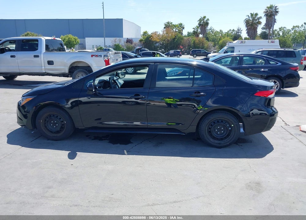 2024 TOYOTA COROLLA LE VIN: 5YFB4MDE7RP149356