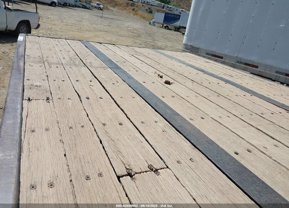 1998 UTILITY TRAILER MFG --- VIN: 1UYFS1294WA253509
