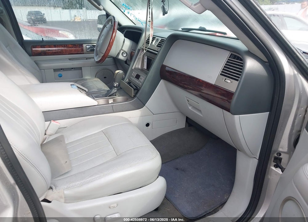 2004 LINCOLN NAVIGATOR VIN: 5LMFU28R54LJ20788