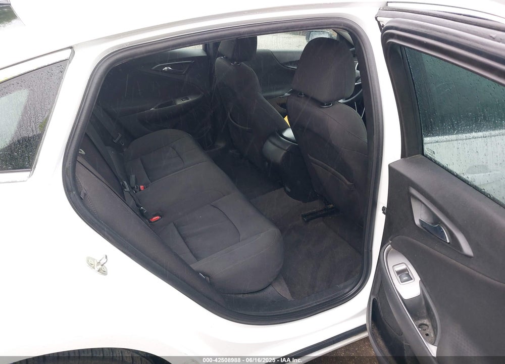 2019 CHEVROLET MALIBU VIN: 1G1ZB5ST6KF207152