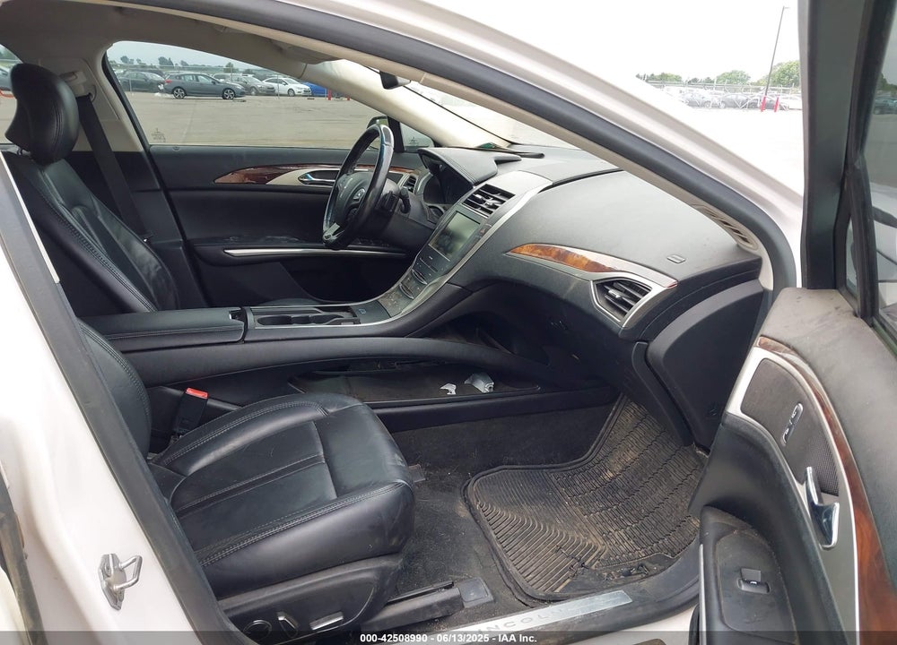 2016 LINCOLN MKZ VIN: 3LN6L2J95GR632959