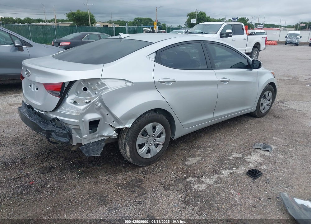 2016 HYUNDAI ELANTRA VIN: 5NPDH4AE9GH684149