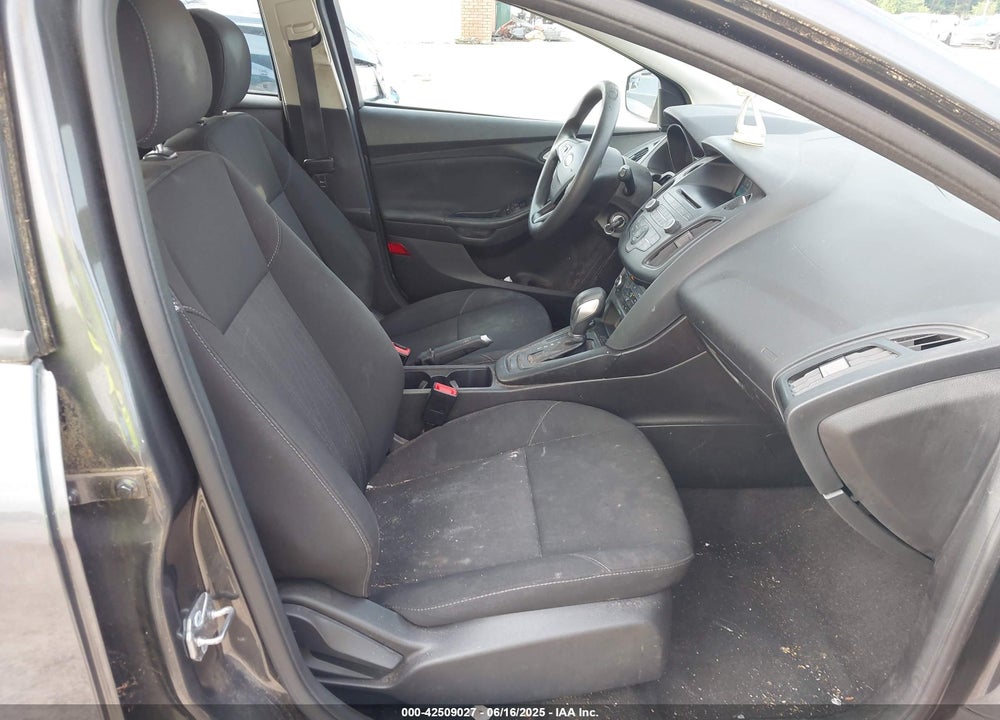 2017 FORD FOCUS VIN: 1FADP3K2XHL212241