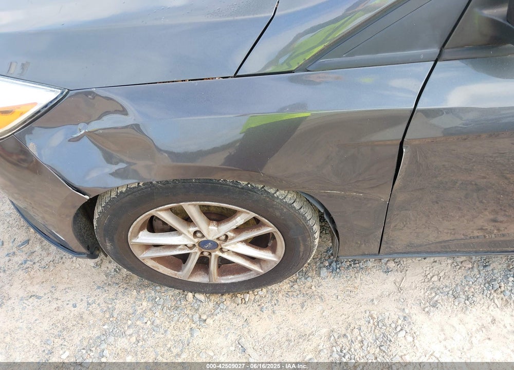 2017 FORD FOCUS VIN: 1FADP3K2XHL212241