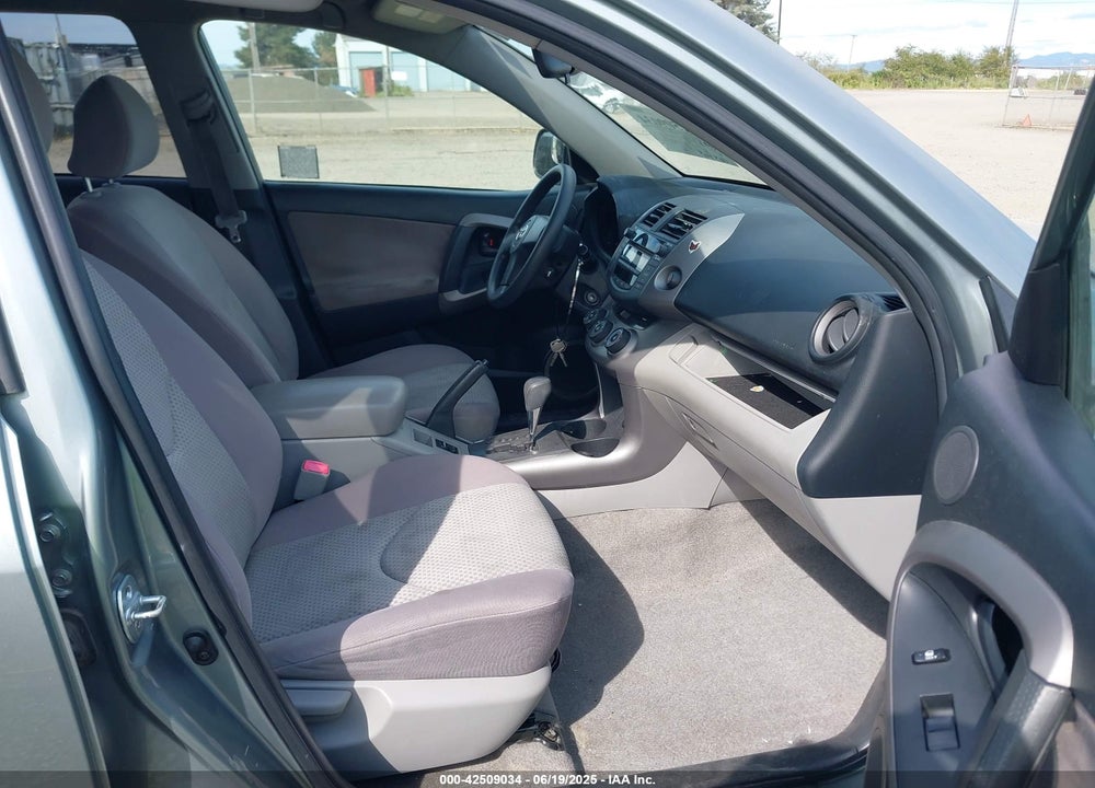 2006 TOYOTA RAV4 VIN: JTMZD33V666013054