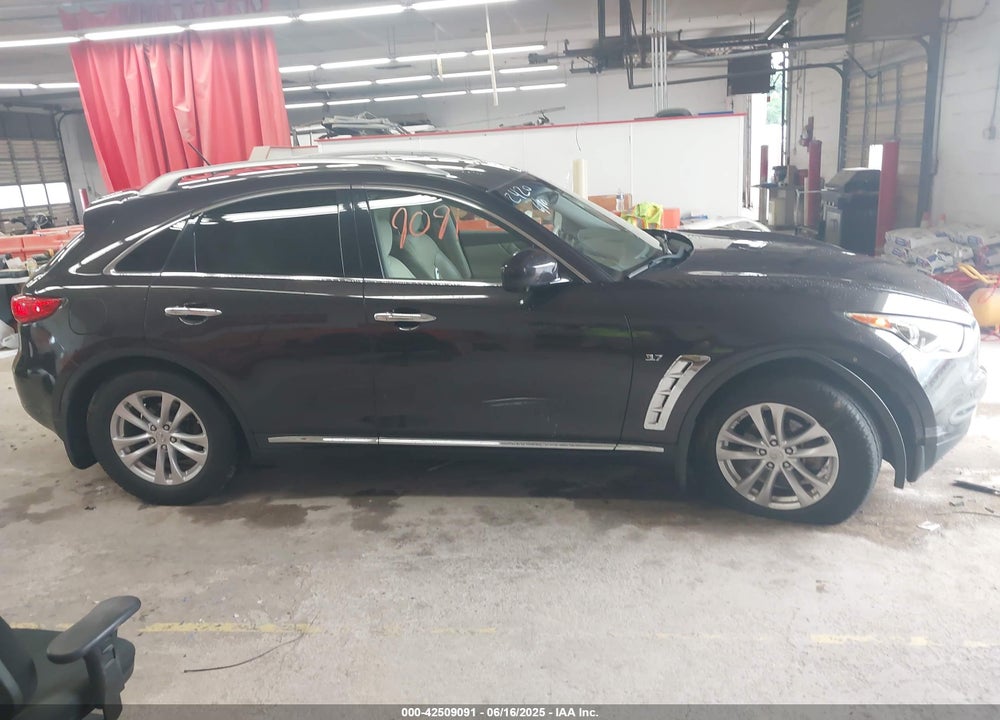 2016 INFINITI QX70 VIN: JN8CS1MW6GM752420