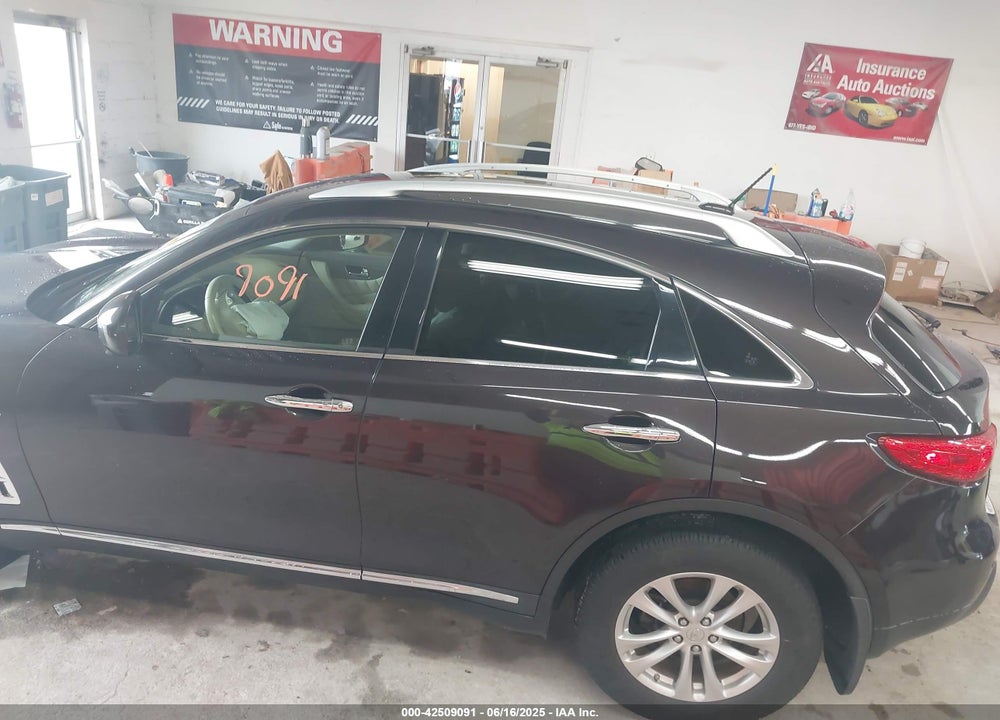 2016 INFINITI QX70 VIN: JN8CS1MW6GM752420
