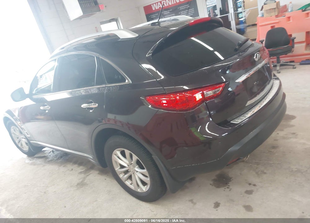 2016 INFINITI QX70 VIN: JN8CS1MW6GM752420