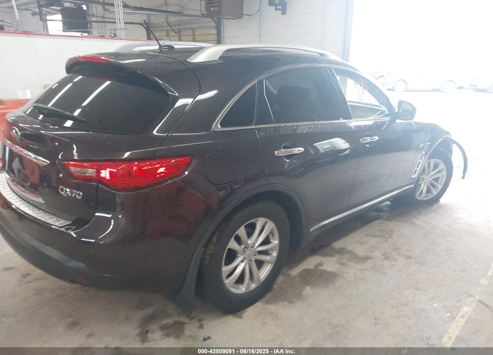 2016 INFINITI QX70 VIN: JN8CS1MW6GM752420