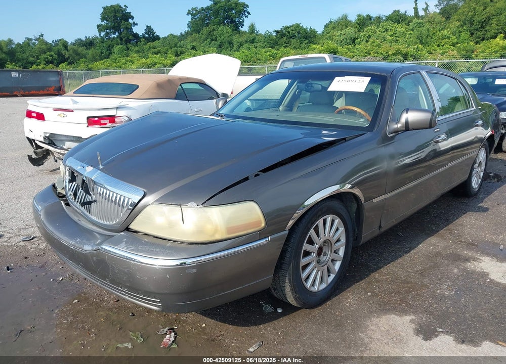 2004 LINCOLN TOWN CAR ULTIMATE VIN: 1LNHM83W54Y632405