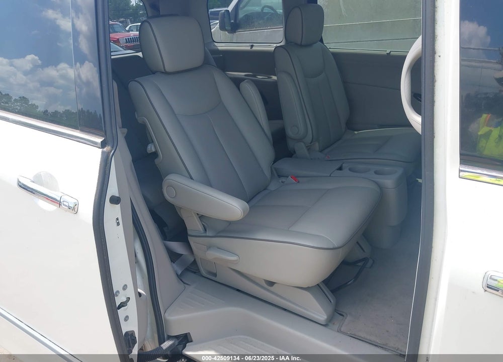 2015 NISSAN QUEST PLATINUM VIN: JN8AE2KP2F9123643