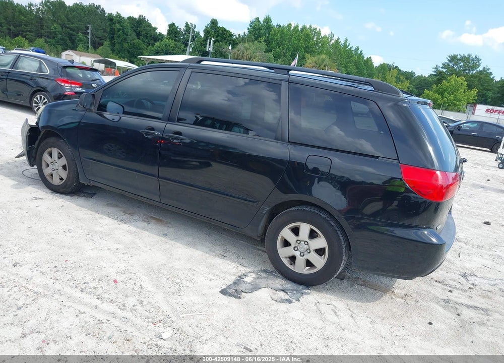 2010 TOYOTA SIENNA VIN: 5TDKK4CC3AS327670