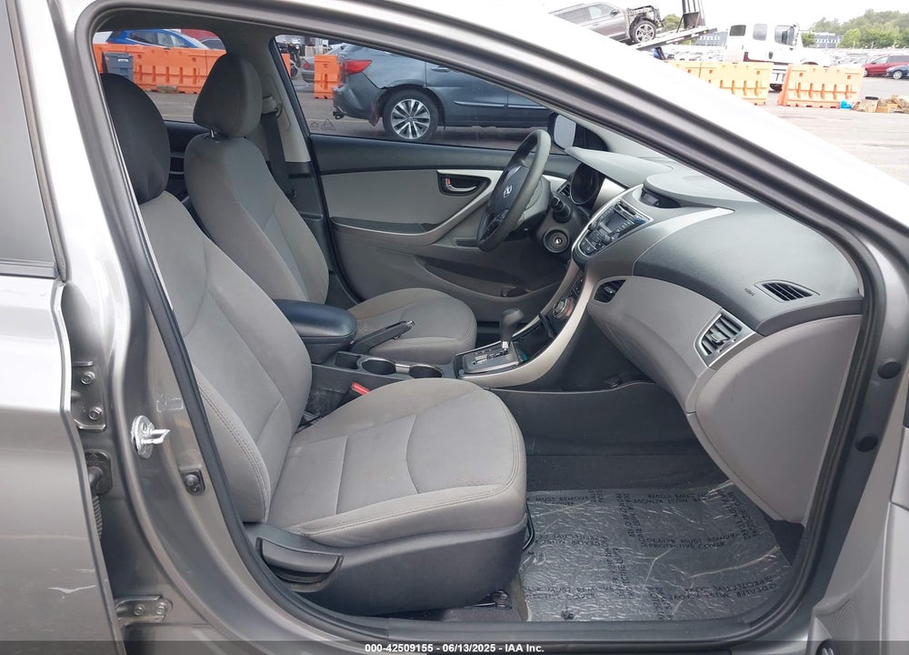 2013 HYUNDAI ELANTRA VIN: 5NPDH4AE7DH227254