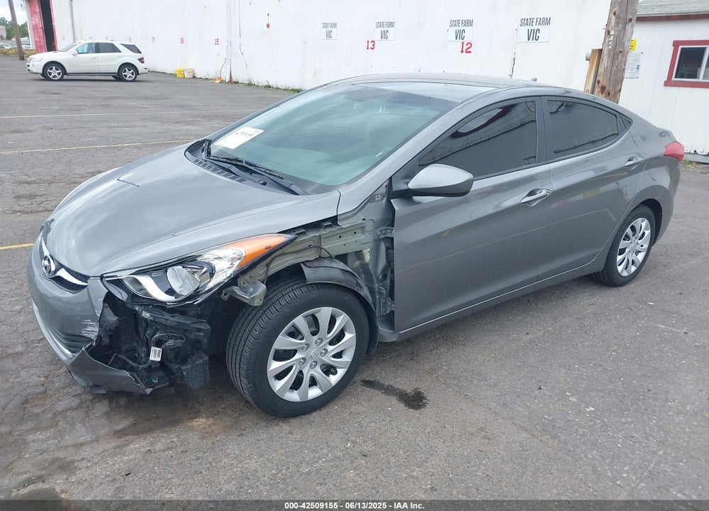 2013 HYUNDAI ELANTRA VIN: 5NPDH4AE7DH227254