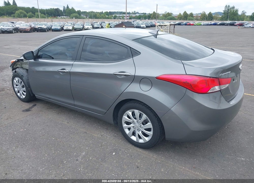 2013 HYUNDAI ELANTRA VIN: 5NPDH4AE7DH227254