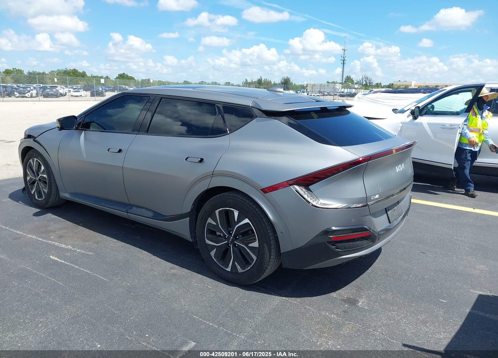2024 KIA EV6 GT LINE VIN: KNDC44LA0R5224219