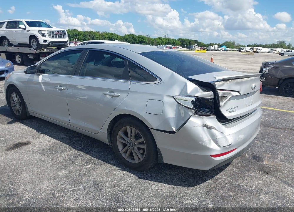 2015 HYUNDAI SONATA SE VIN: 5NPE24AF5FH234236