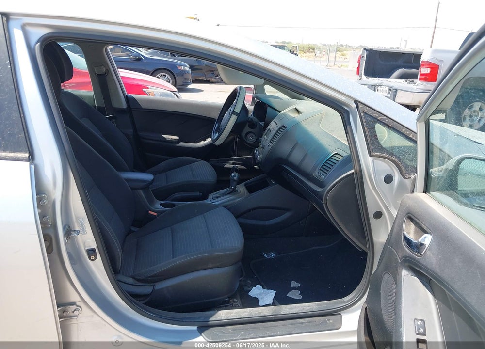 2015 KIA FORTE VIN: KNAFX4A6XF5269566